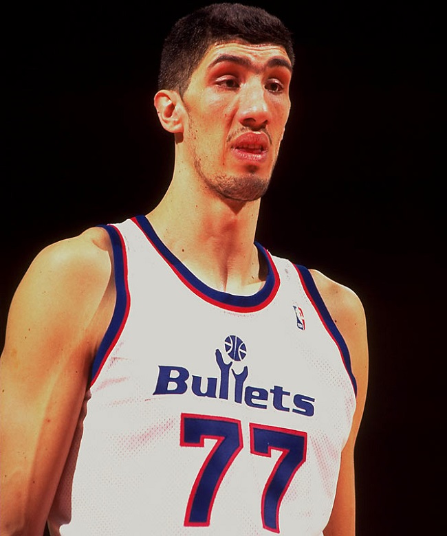 The Tallest NBA Player Ever - Gheorghe Mureșan 