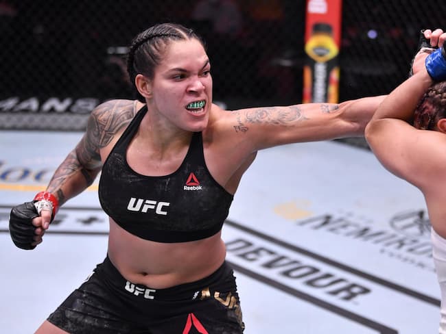 Top 10 UFC female fighters of 2021