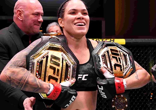 Top 5 UFC female boxers in the world right now 2022